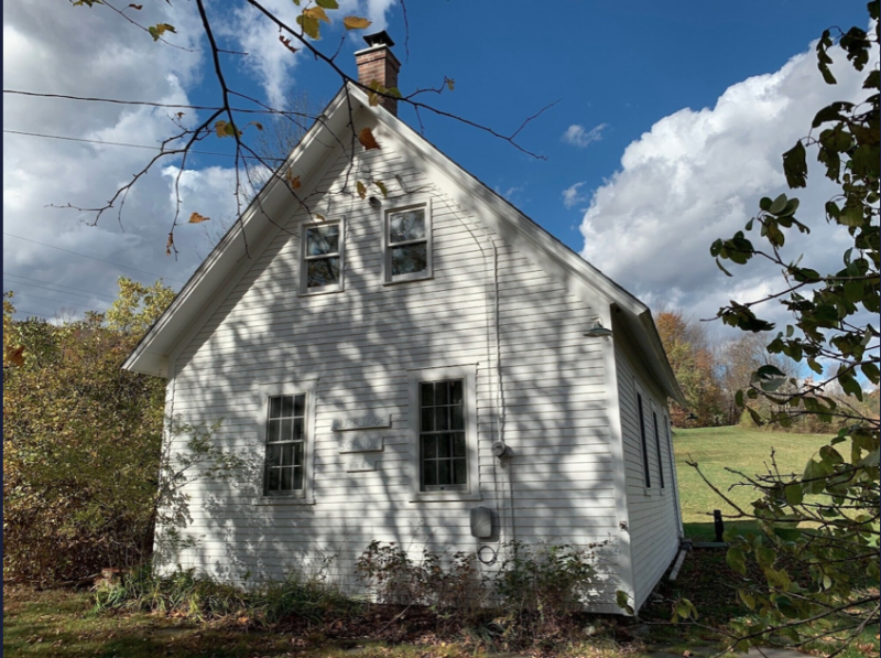 This rural Vermont Schoolhouse is now a VRBO.